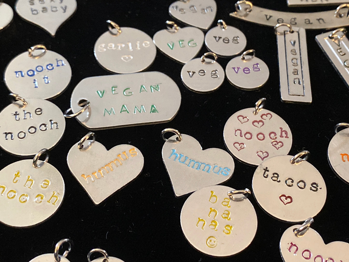 Nooch It circle shaped necklace pendant, ball chain included